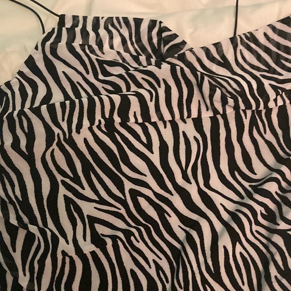 Zebra dress - Picture 3 of 5